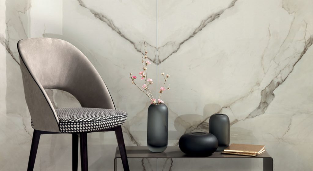 TIMELESS MARBLE CALACATTA GOLD BUTTERFLY