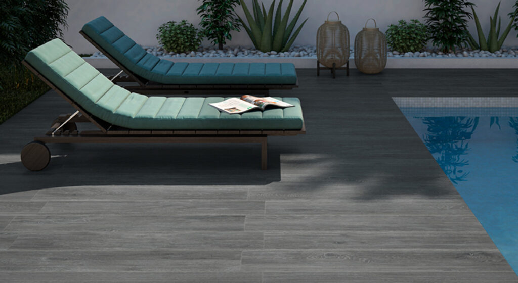 TRUNK GREY